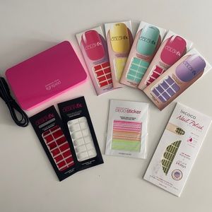 Portable USB light pod and 8 sets of nail stickers